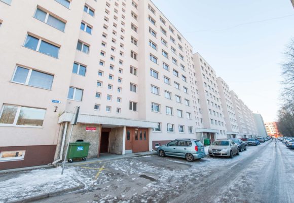 Välja 8